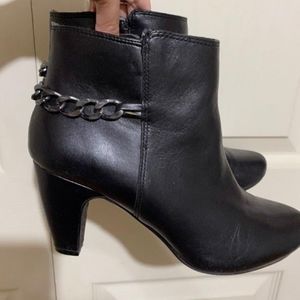 Leather black booties